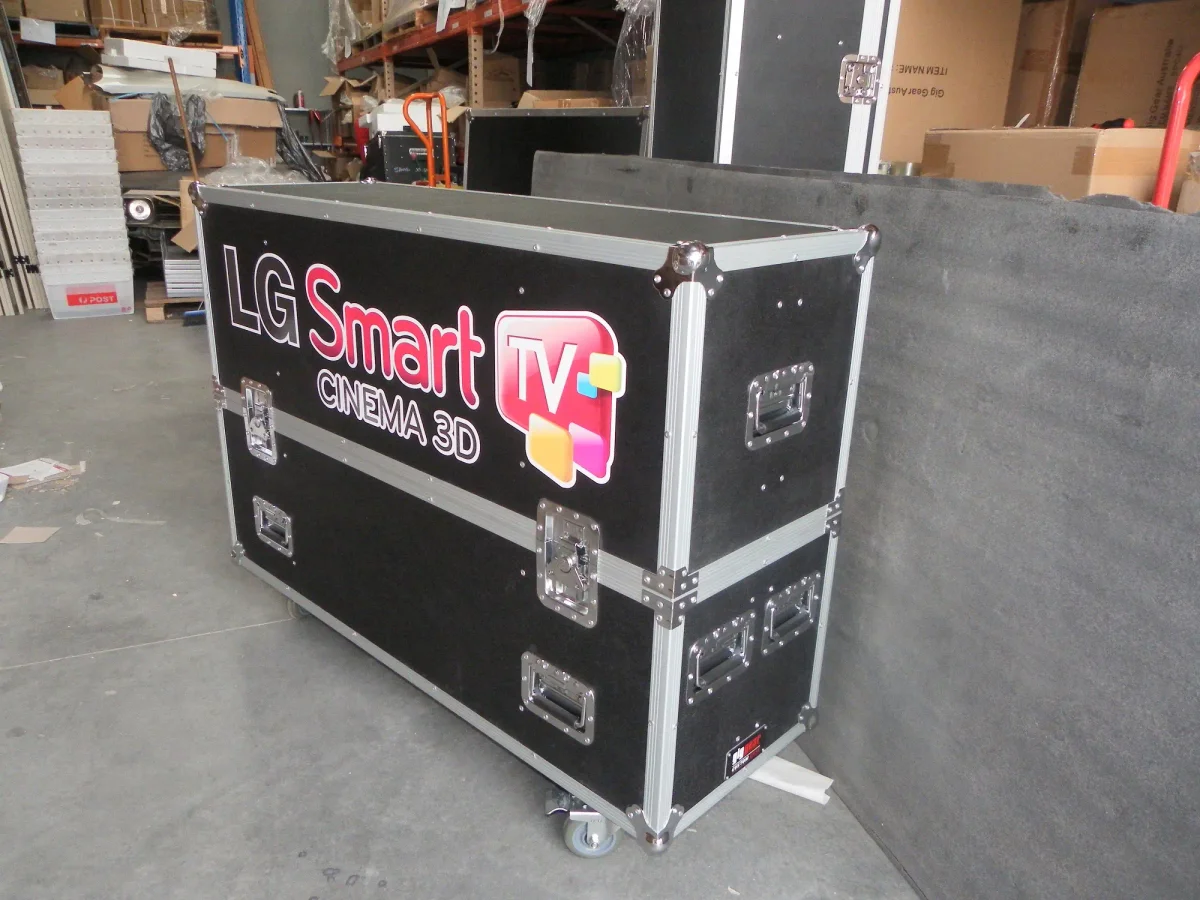 Road case for a flat screen, printed with LG Smart TV Cinema 3D branding